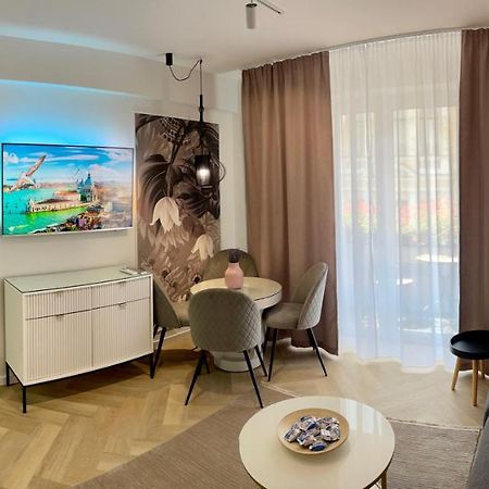 Jeny Boutique Apartment Târgu-Mureş Eksteriør billede