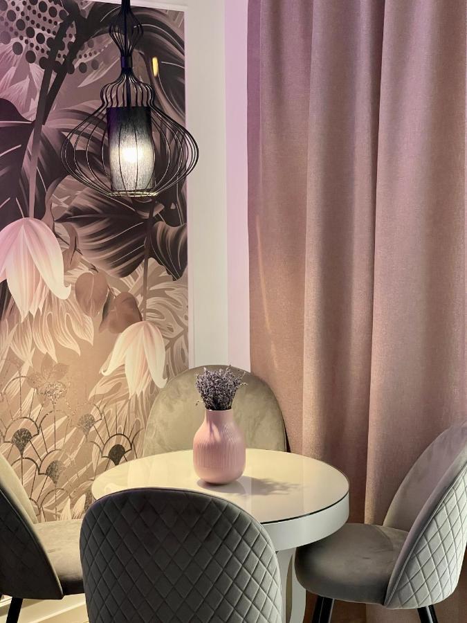 Jeny Boutique Apartment Târgu-Mureş Eksteriør billede